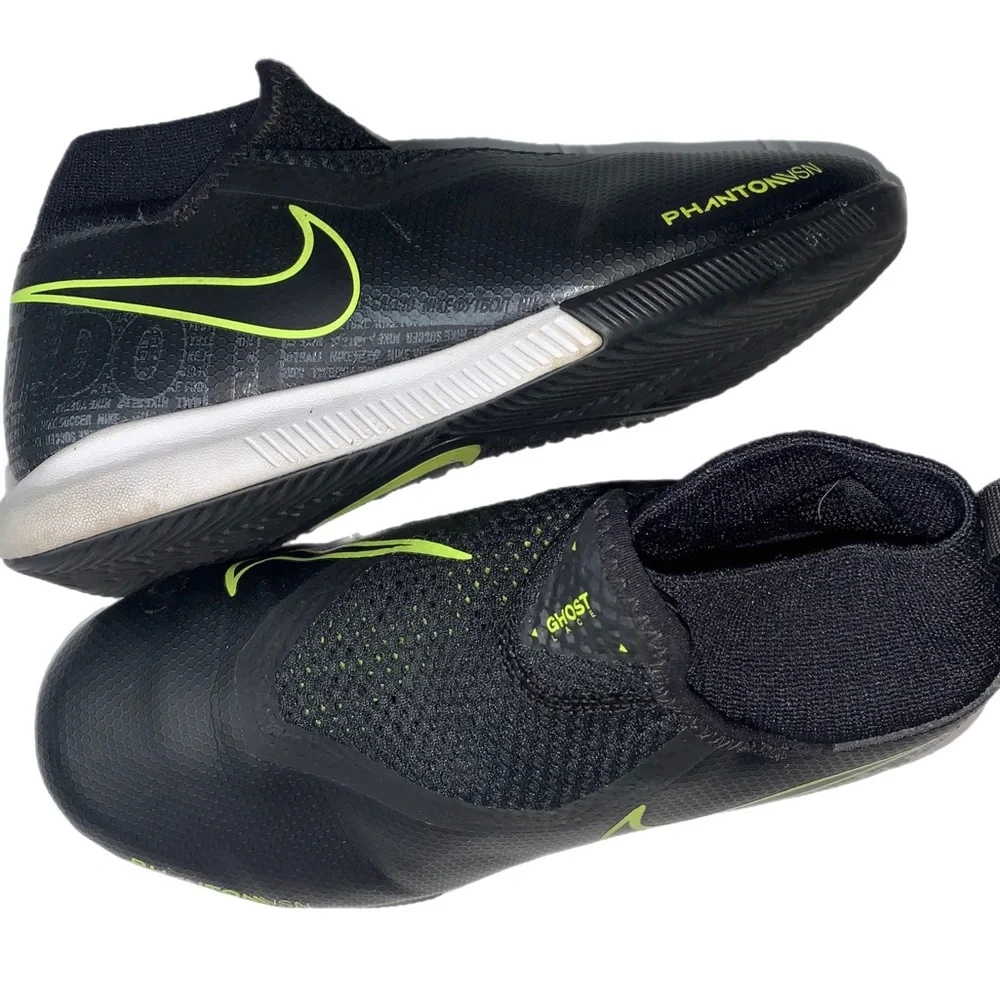 Youth Nike Shoes Sz 1 Phantom Vision